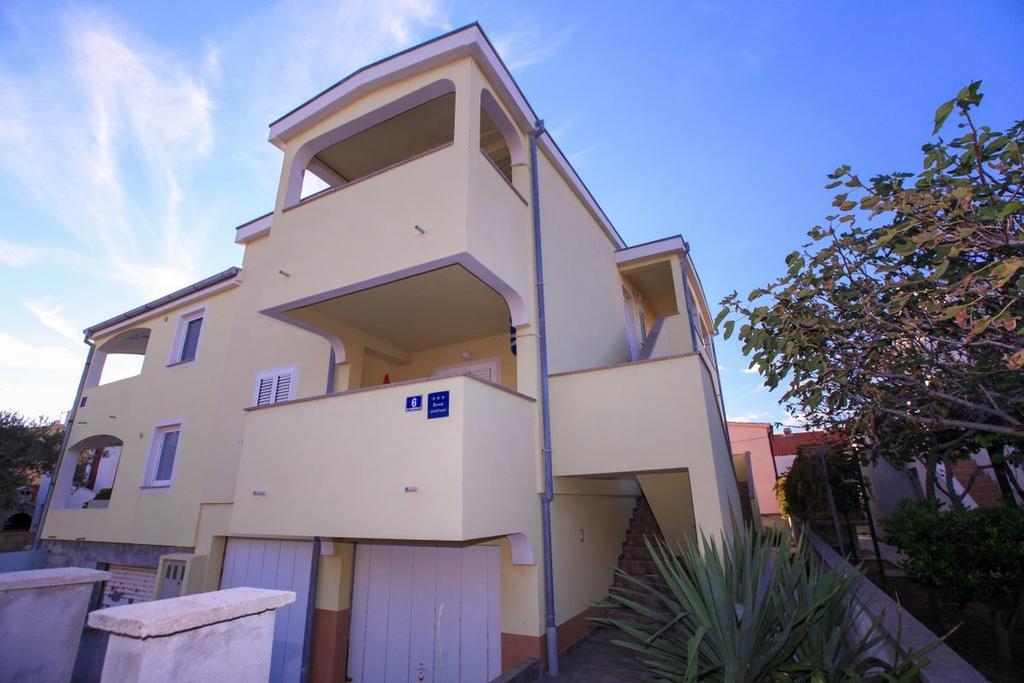 Apartments Franc Povljana Luaran gambar